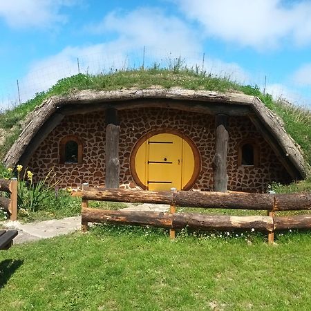 הוילה Tanis Hobbit Mont Saint Michel Castel Brandy מראה חיצוני תמונה