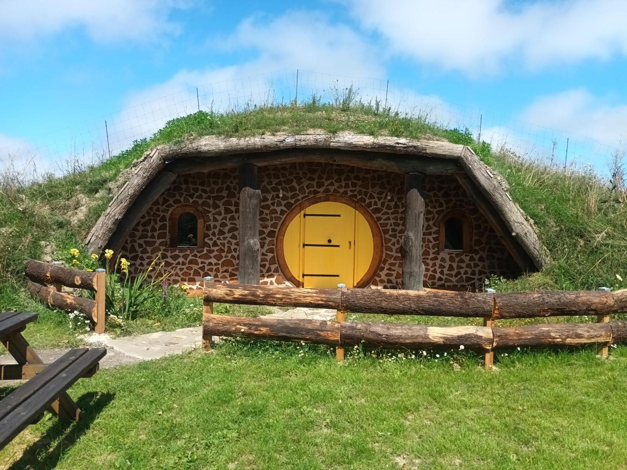 הוילה Tanis Hobbit Mont Saint Michel Castel Brandy מראה חיצוני תמונה